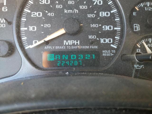 Photo 8 from auction – 2002 CHEVROLET SILVERADO with VIN 1GCEC14T42Z106473