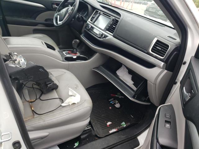 Photo 5 from auction – 2016 TOYOTA HIGHLANDER with VIN 5TDJKRFH3GS349757