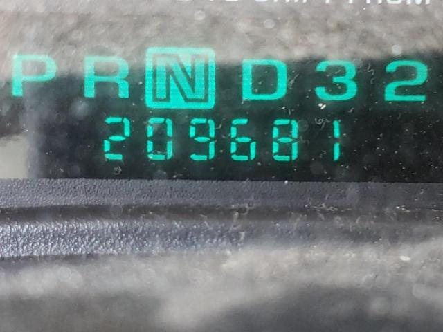 Photo 8 from auction – 1999 CHEVROLET SILVERADO with VIN 1GCEC19T8XZ136575
