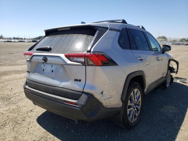 Photo 4 from auction – 2022 TOYOTA RAV4 XLE P with VIN 2T3C1RFVXNC185163