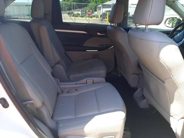 Photo 6 from auction – 2017 TOYOTA HIGHLANDER with VIN 5TDJZRFH8HS469888