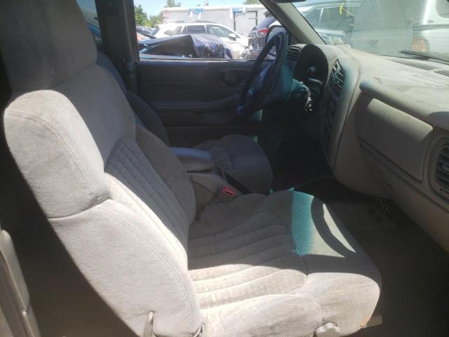 Photo 5 from auction – 2001 CHEVROLET BLAZER with VIN 1GNCS18W61K113325