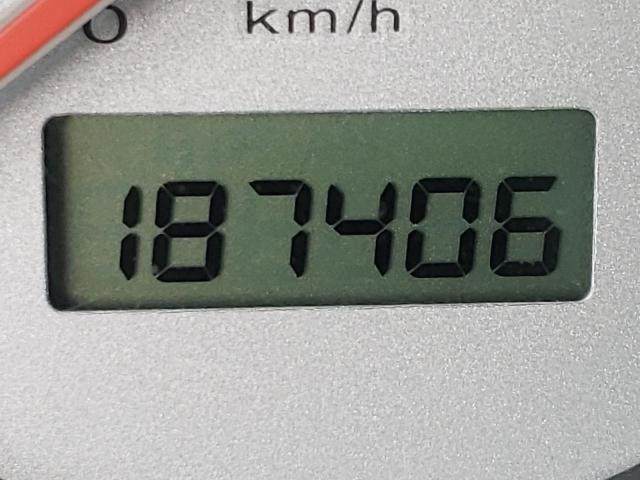 Photo 8 from auction – 2002 HONDA CIVIC EX with VIN 2HGES26752H550939