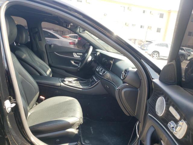 Photo 5 from auction – 2018 MERCEDES-BENZ E 300 with VIN WDDZF4JB8JA318849
