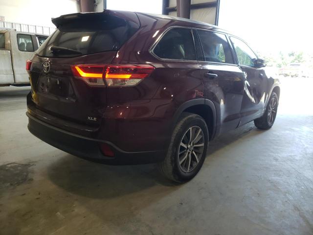 Photo 4 from auction – 2018 TOYOTA HIGHLANDER with VIN 5TDKZRFH3JS287123