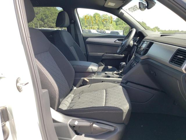 Photo 5 from auction – 2021 VOLKSWAGEN ATLAS CROS with VIN 1V2GC2CA2MC213654