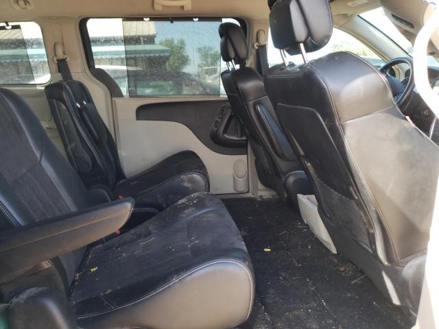 Photo 6 from auction – 2014 CHRYSLER TOWN & COU with VIN 2C4RC1CG2ER224462