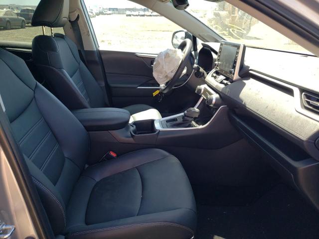 Photo 5 from auction – 2022 TOYOTA RAV4 XLE P with VIN 2T3C1RFVXNC185163