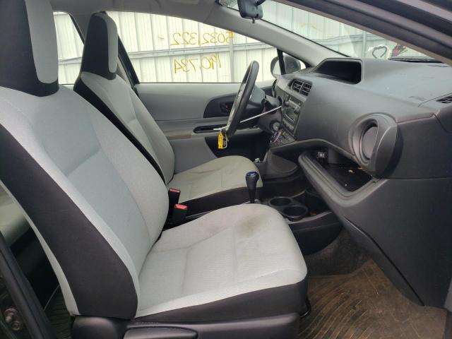 Photo 5 from auction – 2014 TOYOTA PRIUS C with VIN JTDKDTB39E1074928