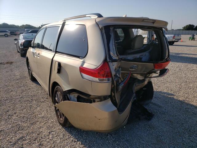 Photo 3 from auction – 2011 TOYOTA SIENNA XLE with VIN 5TDYK3DC8BS069473
