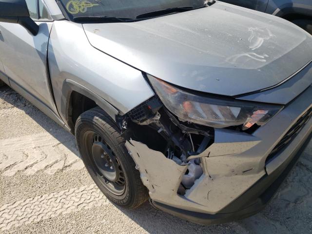 Photo 10 from auction – 2021 TOYOTA RAV4 LE with VIN 2T3F1RFV3MW187055