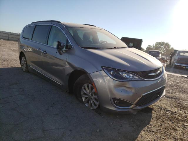CHRYSLER PACIFICA T 2017 with VIN 2C4RC1BG2HR556102 - Photo from auction