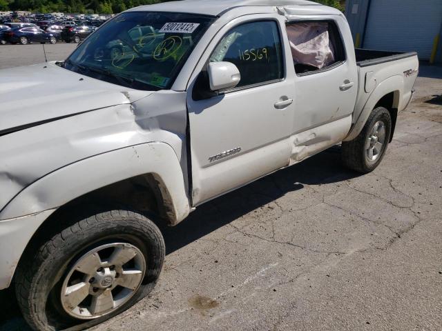 Photo 9 from auction – 2015 TOYOTA TACOMA DOU with VIN 3TMLU4EN4FM189609