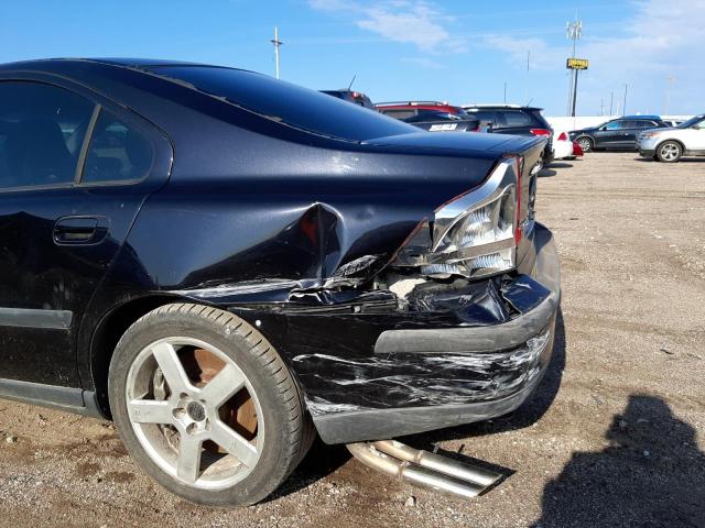 Photo 9 from auction – 2004 VOLVO S60 R with VIN YV1RH52Y042383720