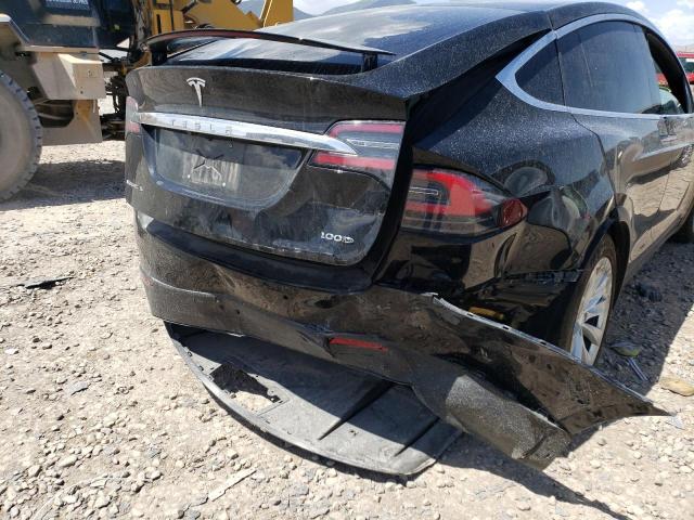 Photo 9 from auction – 2017 TESLA MODEL X with VIN 5YJXCBE23HF055261