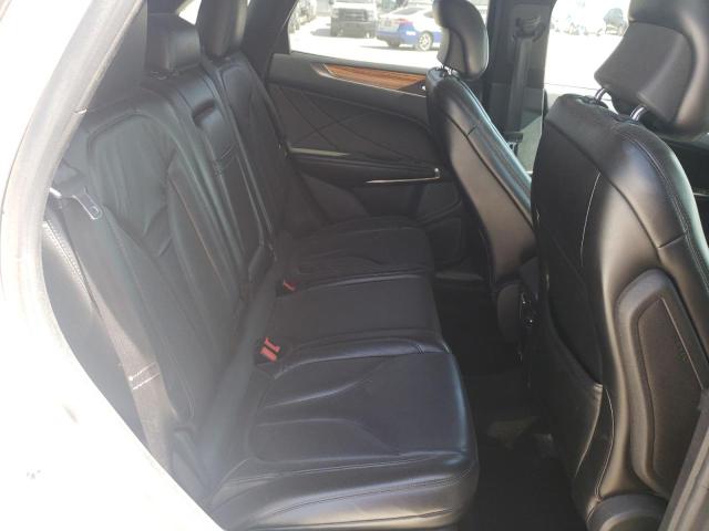 Photo 6 from auction – 2016 LINCOLN MKC SELECT with VIN 5LMCJ2C99GUJ15899