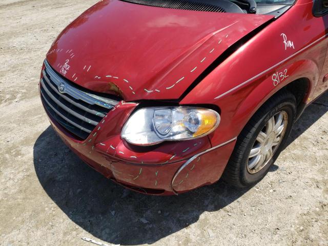 Photo 9 from auction – 2005 CHRYSLER TOWN & COU with VIN 2C4GP54L75R197807