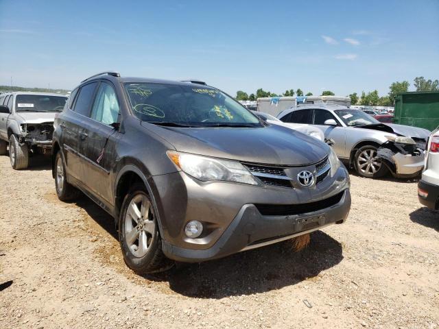 TOYOTA RAV4 XLE 2015 with VIN 2T3RFREV1FW388889 - Photo from auction
