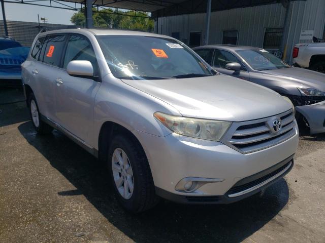 TOYOTA HIGHLANDER 2013 z numerem VIN 5TDZK3EH4DS099233 - Zdjęcie z aukcji