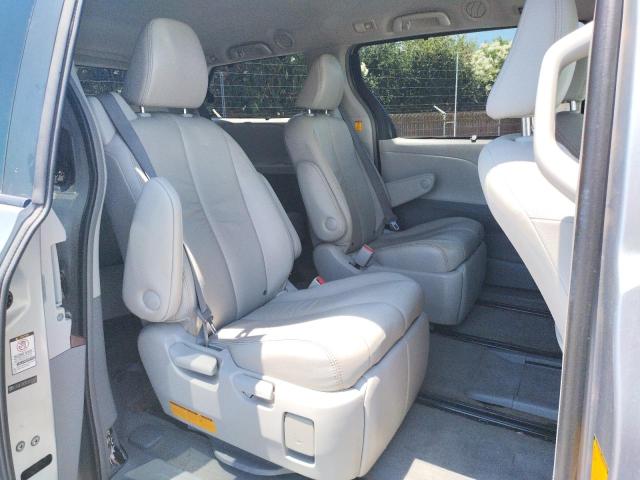 Zdjęcie 6 z aukcji – 2012 TOYOTA SIENNA XLE z VIN 5TDDK3DC8CS030267