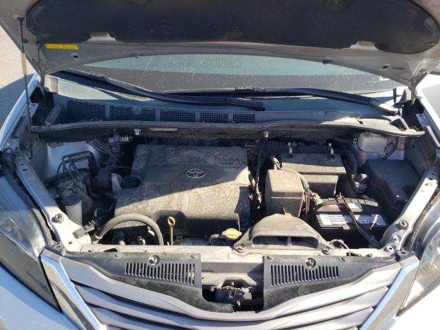 Photo 7 from auction – 2011 TOYOTA SIENNA XLE with VIN 5TDYK3DCXBS135943