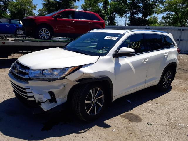 Photo 2 from auction – 2017 TOYOTA HIGHLANDER with VIN 5TDJZRFH8HS469888