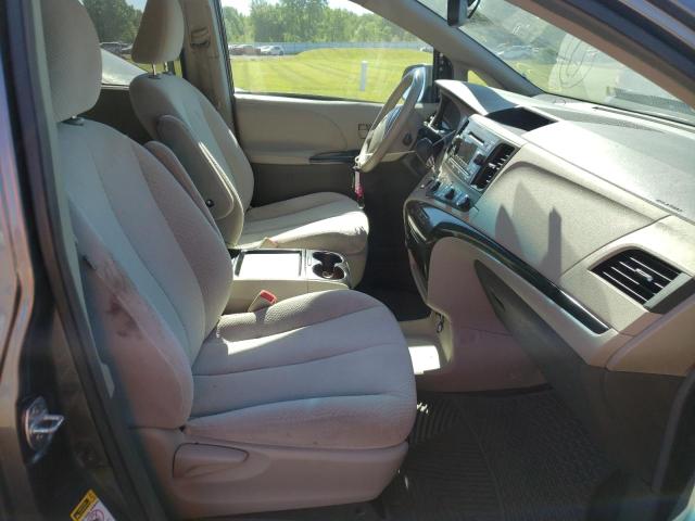 Photo 5 from auction – 2011 TOYOTA SIENNA LE with VIN 5TDKK3DC6BS030290
