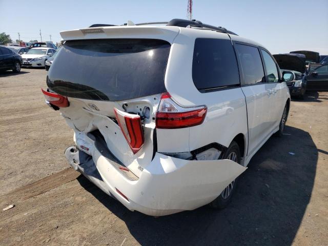 Photo 4 from auction – 2018 TOYOTA SIENNA XLE with VIN 5TDYZ3DC0JS927657