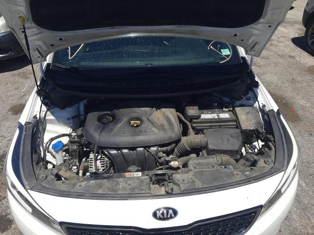Photo 7 from auction – 2017 KIA FORTE LX with VIN KNAFK5A80H5681150