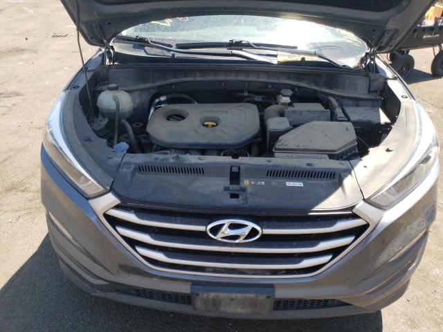 Photo 7 from auction – 2017 HYUNDAI TUCSON LIM with VIN KM8J3CA40HU498828