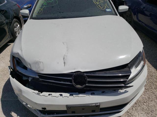 Photo 7 from auction – 2017 VOLKSWAGEN JETTA S with VIN 3VW2B7AJ6HM376145