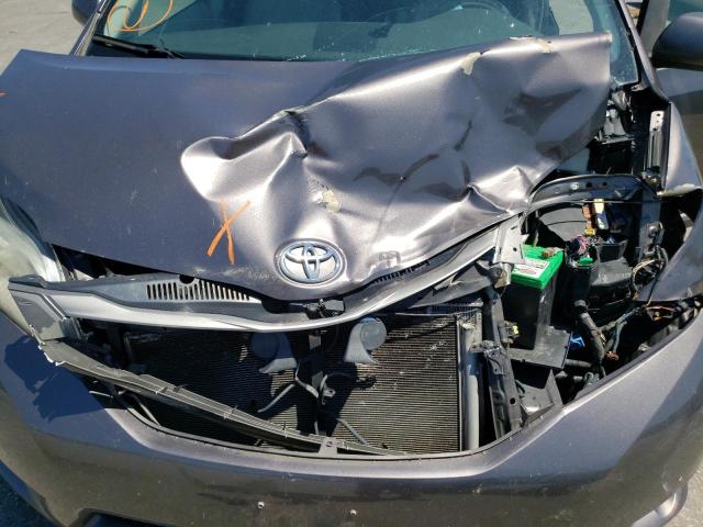 Photo 7 from auction – 2011 TOYOTA SIENNA XLE with VIN 5TDYK3DC3BS151031