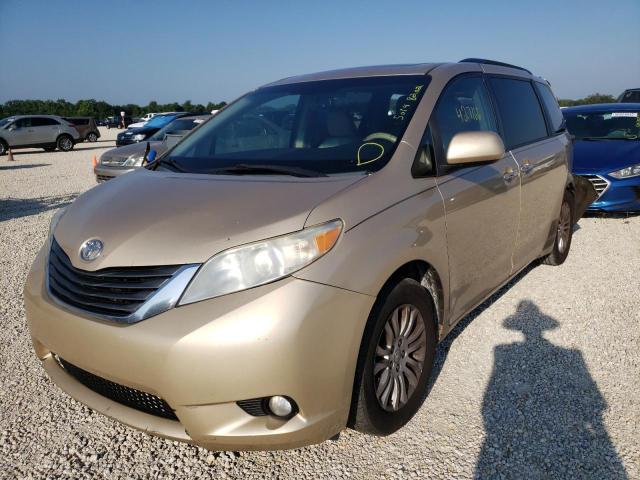 Photo 2 from auction – 2011 TOYOTA SIENNA XLE with VIN 5TDYK3DC8BS069473
