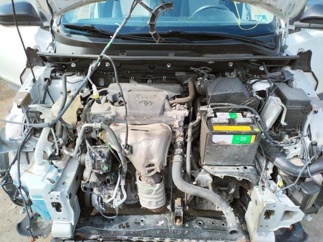 Photo 7 from auction – 2015 TOYOTA RAV4 LE with VIN 2T3BFREV3FW277679