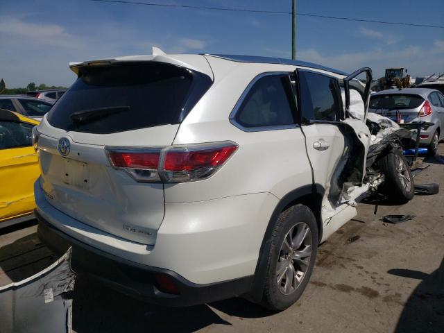 Photo 4 from auction – 2015 TOYOTA HIGHLANDER with VIN 5TDJKRFH8FS076104
