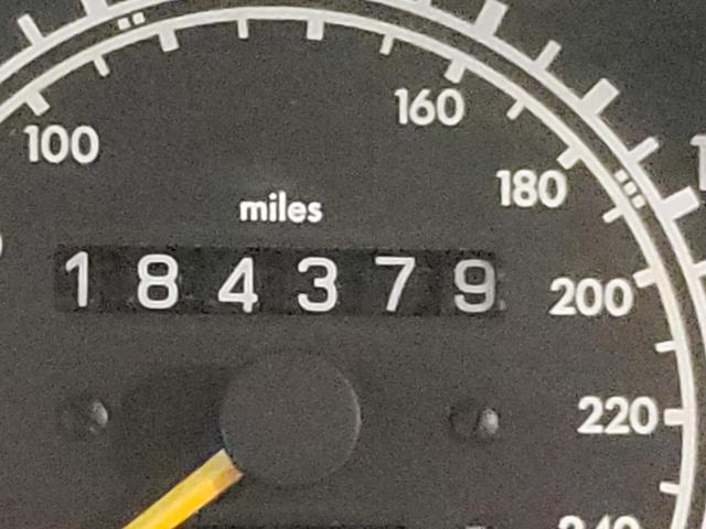 Photo 8 from auction – 1994 MERCEDES-BENZ E 320 with VIN WDBEA32E6RC001614