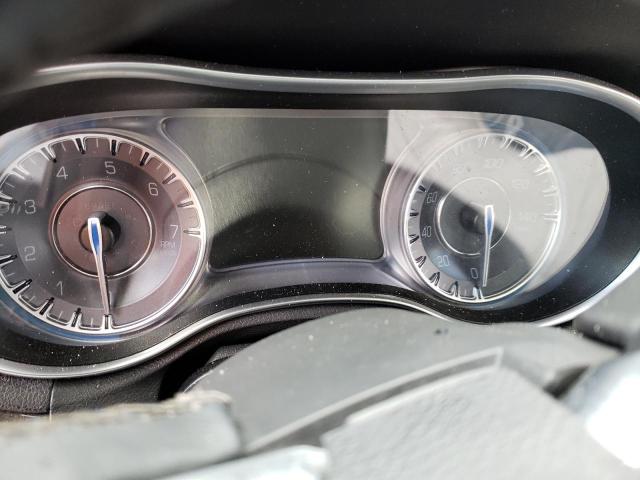 Photo 8 from auction – 2018 CHRYSLER 300 LIMITE with VIN 2C3CCAKG0JH268777
