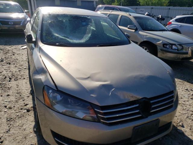Photo 9 from auction – 2015 VOLKSWAGEN PASSAT S with VIN 1VWAT7A32FC023605