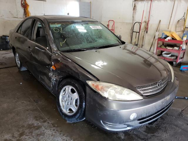 TOYOTA CAMRY LE 2002 with VIN 4T1BF30K02U515002 - Photo from auction