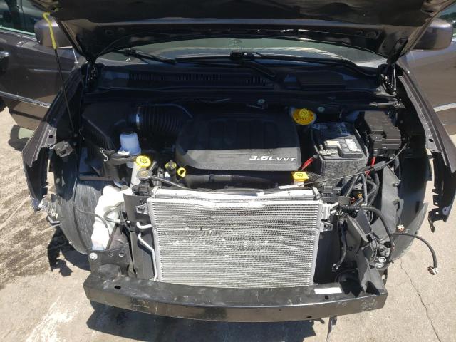 Photo 7 from auction – 2016 CHRYSLER TOWN & COU with VIN 2C4RC1BG1GR137916
