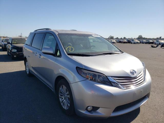 TOYOTA SIENNA XLE 2011 with VIN 5TDYK3DCXBS135943 - Photo from auction