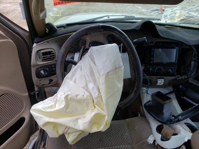 Photo 9 from auction – 2001 FORD F150 with VIN 2FTRX07W71CA63944