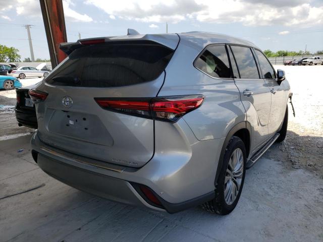 Photo 4 from auction – 2022 TOYOTA HIGHLANDER with VIN 5TDFZRAH9NS111725