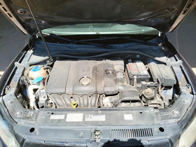 Photo 7 from auction – 2013 VOLKSWAGEN PASSAT S with VIN 1VWAP7A3XDC137627