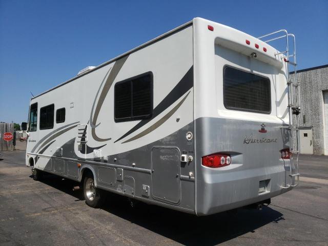 Photo 3 from auction – 2004 FOUR HURRICANE with VIN 1F6LF53S040A02992