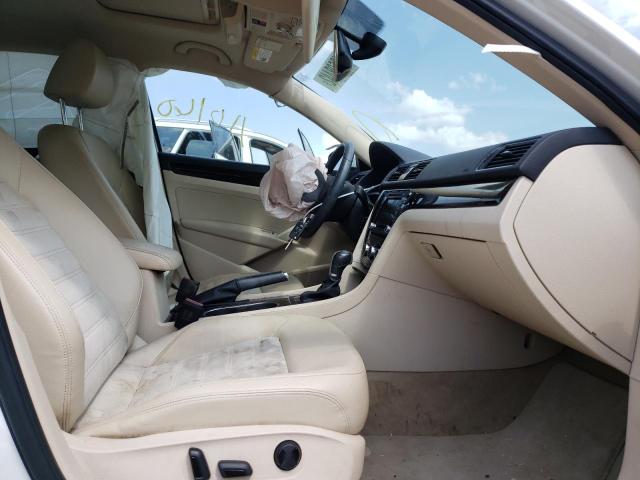 Photo 5 from auction – 2015 VOLKSWAGEN PASSAT SEL with VIN 1VWCS7A30FC018253