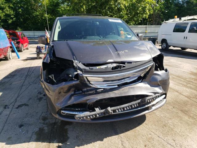 Photo 9 from auction – 2015 CHRYSLER TOWN & COU with VIN 2C4RC1BG7FR698104