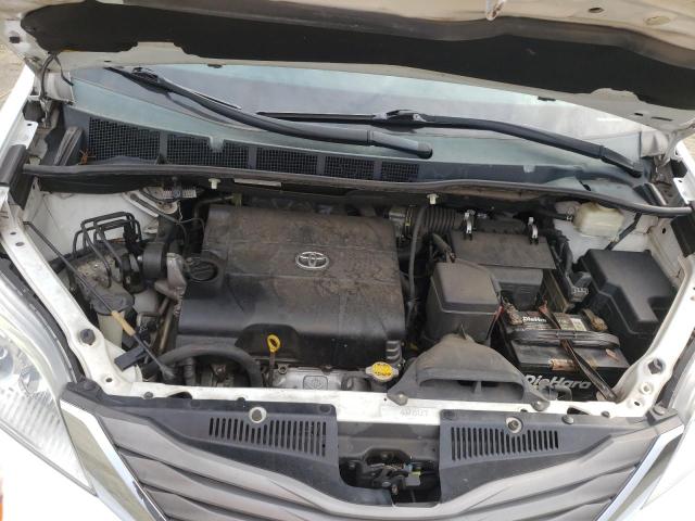 Photo 7 from auction – 2011 TOYOTA SIENNA XLE with VIN 5TDYK3DC7BS044385