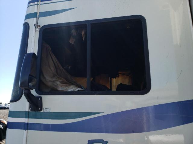 Photo 10 from auction – 2000 FTWD MOTORHOME with VIN 1FCNF53S9Y0A03277