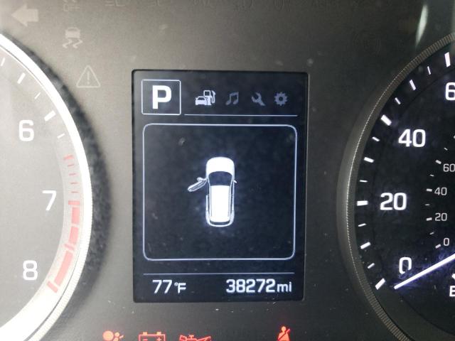 Photo 8 from auction – 2018 HYUNDAI TUCSON SE with VIN KM8J2CA43JU766098